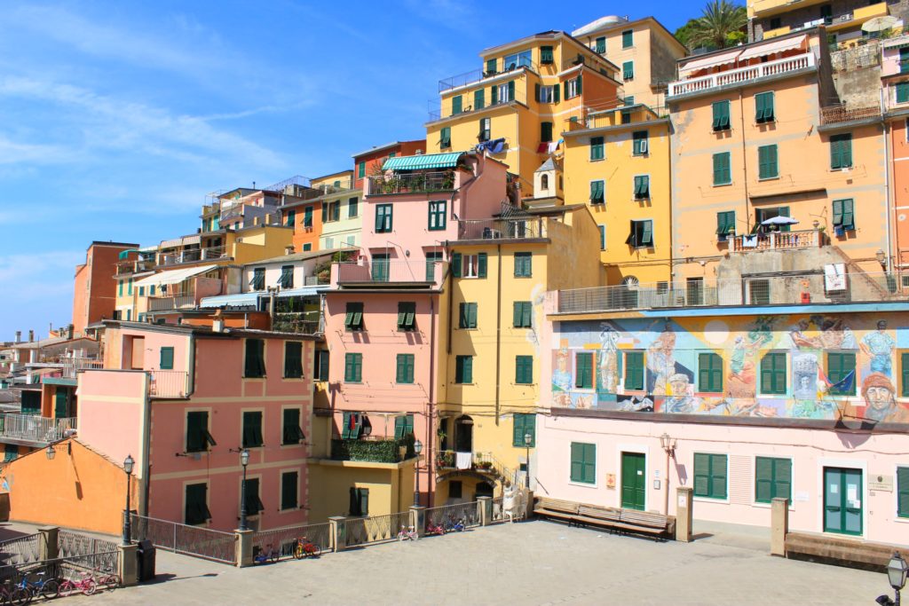 colorful houses in riomaggiore